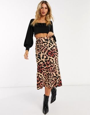 Атласная юбка миди с леопардовым принтом