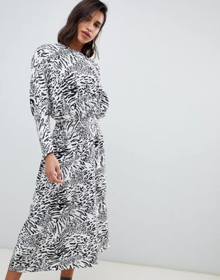 Жаккардовое платье миди с леопардовым принтом